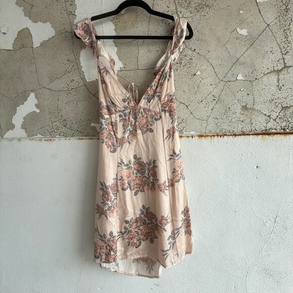 Dainty Floral Tie Back Blush Mini Dress Ruffle Strap Mauve Floral Size M NWT - Picture 1 of 7